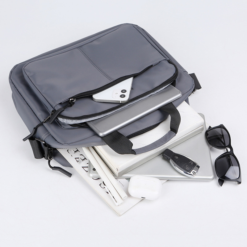 Aktetas met grote capaciteit R - Laptop Accessories Essential recensie en prijs